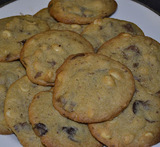 cookies med sjokolade og peanøtter