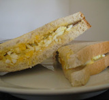 sandwich med æg karry
