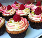 hindbær cupcakes med hindbær creme