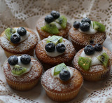 muffins med blå glasur
