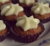 mini morotskaka cupcakes