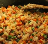 stekt ris med egg og skinke