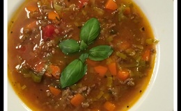 Tomat suppe med oksekød 