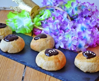 Fastelavnsboller med Creme, Marcipan & Chokolade.