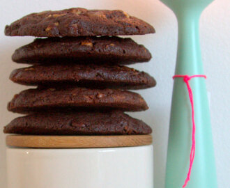 Chokoladecookies med valnødder
