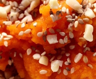 Quinoagrød med gulerodsmos