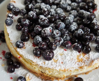 Cheesecake med blåbær & aroniabær