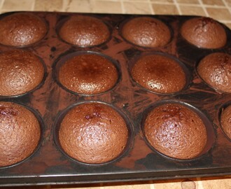 Chokoladekager med blødende hjerte - eller chokolade fondant