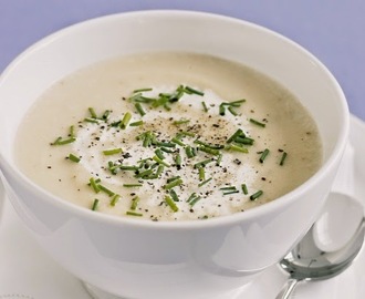 Blomkålssuppe med groft brød