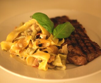 Grillet entrecôte med trøffel, pappardelle og champignongsauce