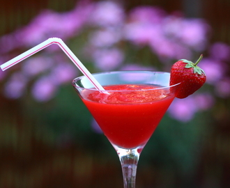 Skøn, kølig sommerdrink: strawberry daiquiri