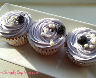 Vanilje-citron cupcakes med blåbær puré