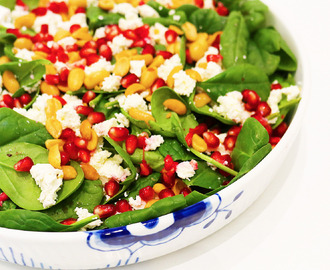 Nem og lækker – Spinatsalat med granatæble og feta