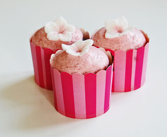 Chokoladecupcakes med hindbærfrosting
