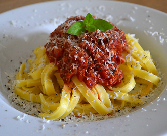 Frisk pasta med tomatsauce