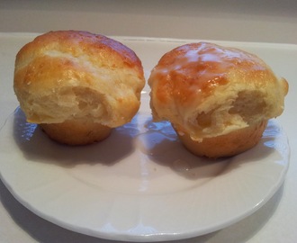 Fastelavnsboller med nougat og marcipan - formet som muffins