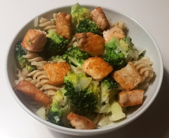 Pasta med Laks og Broccoli i Sennepssauce