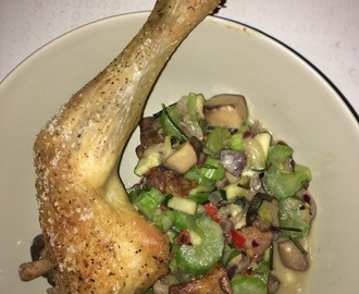 Kylling og portobello svampe i flødesovs med grønt