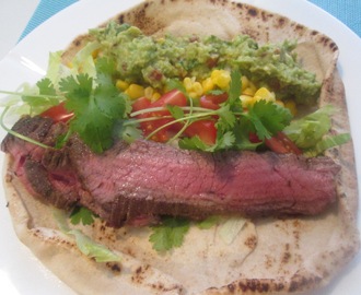 Mexicansk Flanksteak i Fladbrød med Guacamole