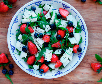 Jordbærsalat med limedressing og chiafrø