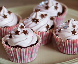 Chokolade cupcakes med marshmallow frosting