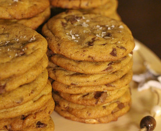 Suklaahippucookiet sormisuolalla -ne maailman parhaat chocolate chip cookiet! ♥
