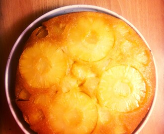 Kinuski-ananaskeikauskakku