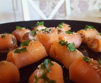 Kylmäsavulohirullat – cold smoked salmon appetizers