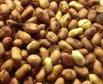 Maapähkinä-kookoskastike (Satay)
