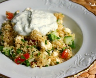 Feta-couscous salaatti ja jogurttikastike