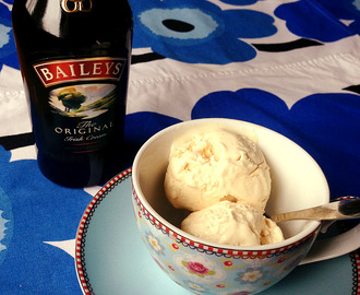Baileys-jäätelö (ilman jäätelökonetta)