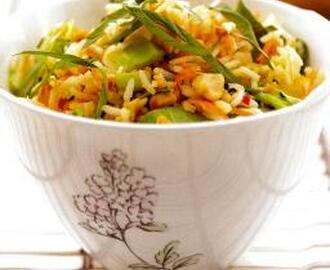 Thaimaalainen riisisalaatti: Salaatit: Keittotaito - ruoanvalmistuksen nettiopas