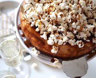 Uudenvuoden Kinuskijuustokakku Popcornilla