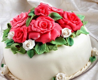 Ruusukimppu-kakku