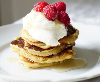 Ilmavat banaanipannarit * Fluffy banana pancakes