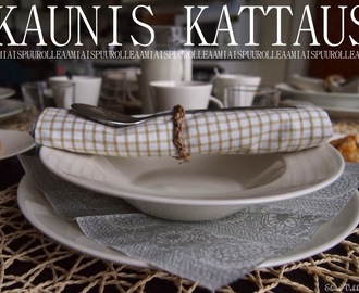 Kaunis kattaus Aamiaispuurolle