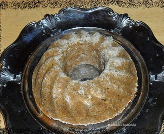 Taateli-kookoskakku