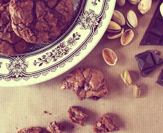 PISTAASI BROWNIE COOKIET - PISTACHIO BROWNIE COOKIES