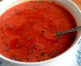 Samettinen tomaattikeitto