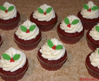 Red velvet cup cakes