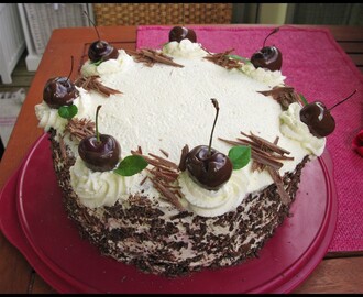 Schwarzwaldin kakku