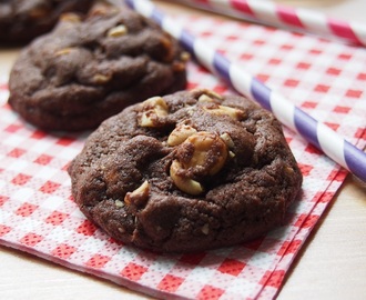 Salty Caramel Chocolate Cookies - Suolaiset kinuski-suklaakeksit