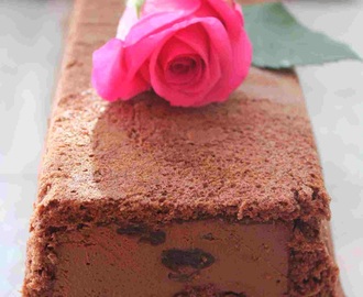 (Malibu)rommi-rusina suklaakakku