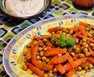 Marokkolainen porkkana-kikhernesalaatti