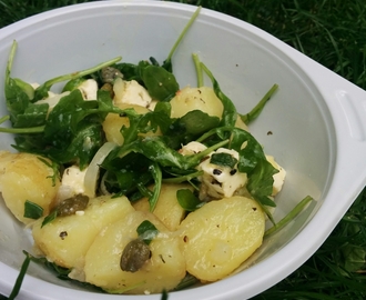 Piknik-eväitä: sitruunainen perunasalaatti fetalla ja rucolalla