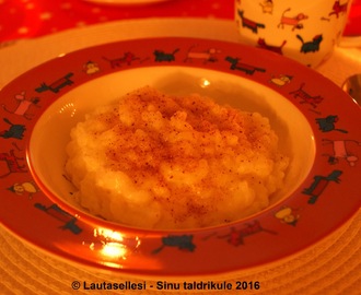 Joulupuuro kanelisokerin ja mantelin kera – Soome jôulupuder kaneelisuhkru ja mandliga