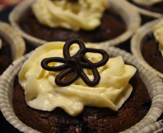 Suklaa-marja -cupcakes