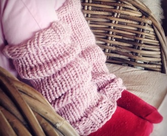Säärystimet lapselle / Children's knitted leg warmers