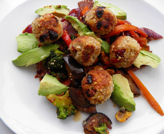 SPICY WOK & FALAFELBOLLER MED KOKOS OG SOLTØRKET TOMAT