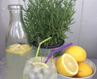 Supergod limonade med lavendelsirup